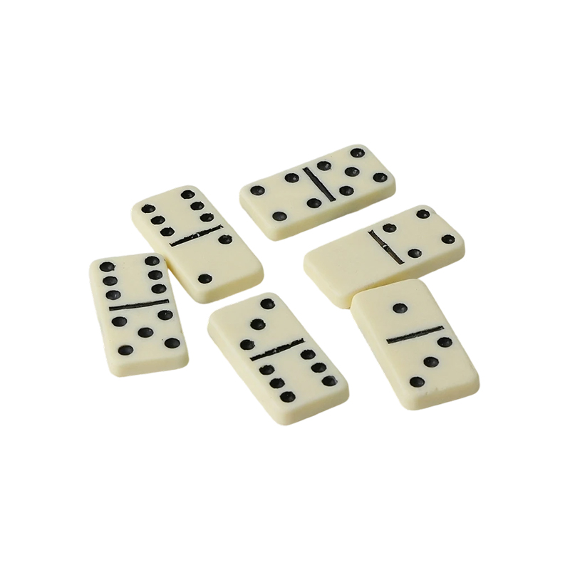 Bộ Domino đôi sáu truyền thống được hoàn thiện bằng màu ngà