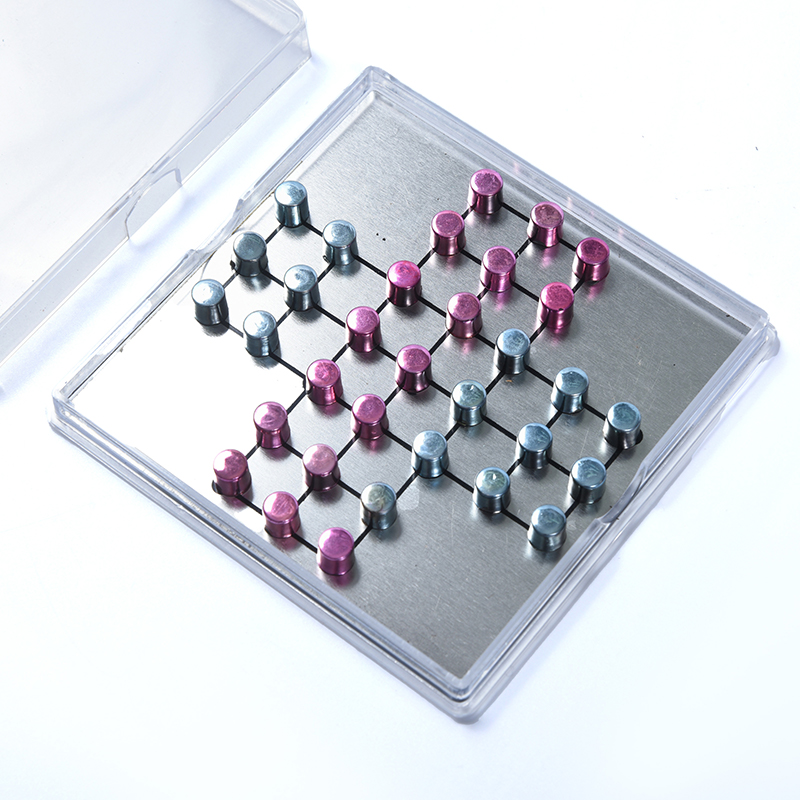 Bộ Tic-Tac-Toe kim loại từ tính đựng trong hộp acrylic trong suốt