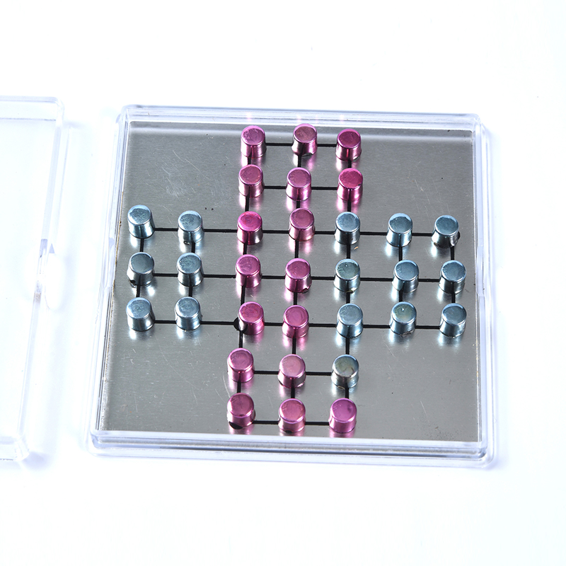 Bộ Tic-Tac-Toe kim loại từ tính đựng trong hộp acrylic trong suốt